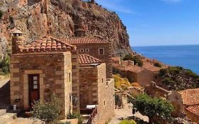 Monolithos Inn